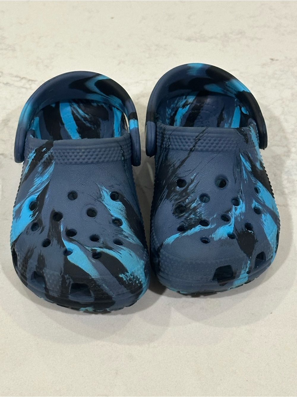 CROCS Kids Navy/  Light Blue Marble. Great condition. Barely used.